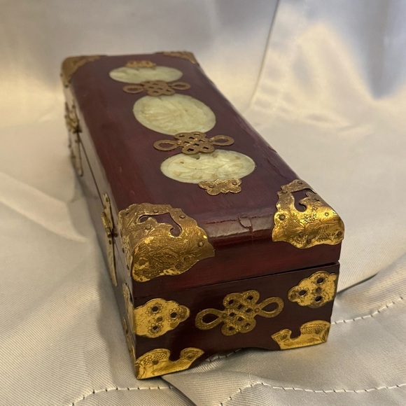 Vintage Chinese Jewelry Box Rosewood With Brass and Design red Silk Interior - Picture 3 of 12